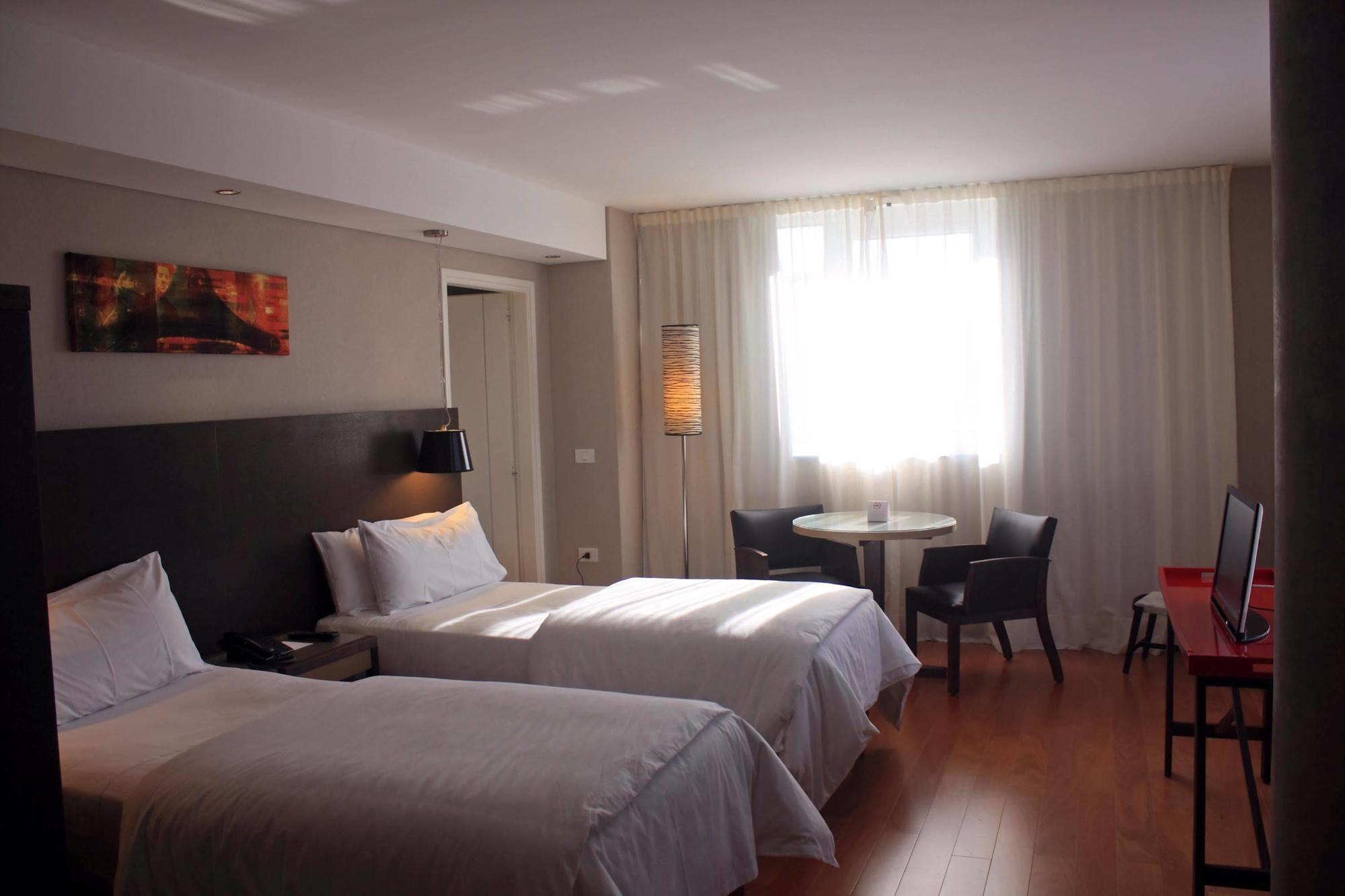 Axsur Design Hotel Montevideo Extérieur photo